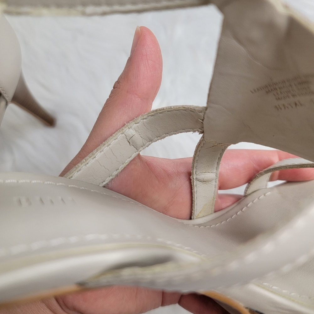 Strappy open toe high heel platforms. - Picture 13 of 13
